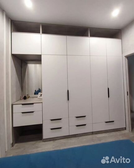 Шкаф распашной на заказ