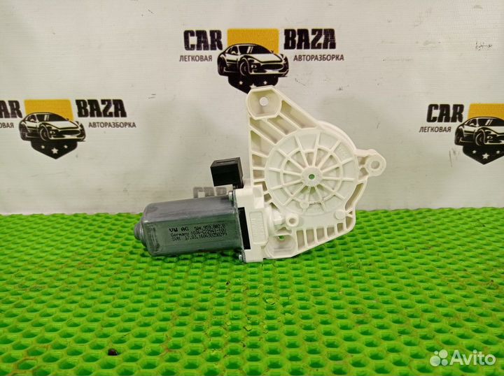 Моторчик стеклоподъемника передний правый R