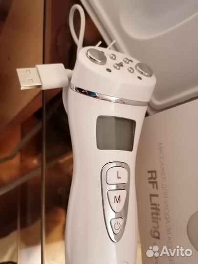 Массажер для лица RF-лифтинг