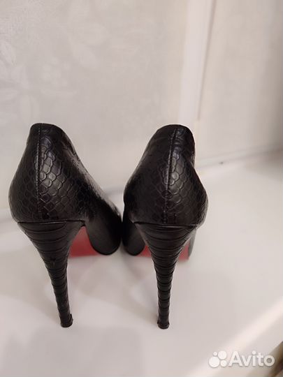 Туфли женские 38 размер черные