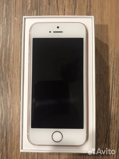 Телефон iPhone 5se