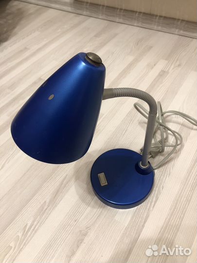 Лампа настольная