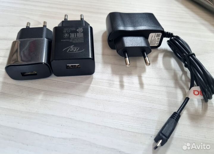 Зарядное устройство для мобильных телефонов