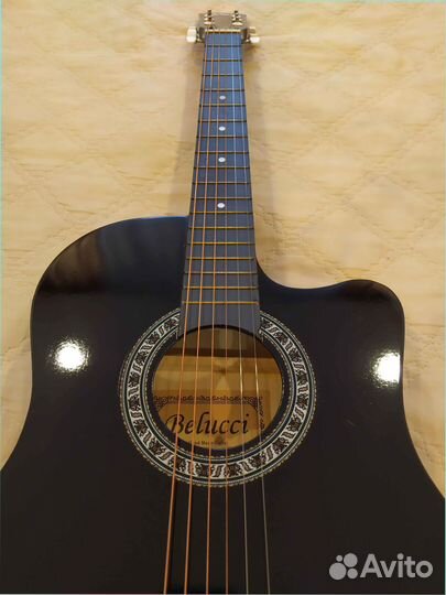 Акустическая гитара для начинающих