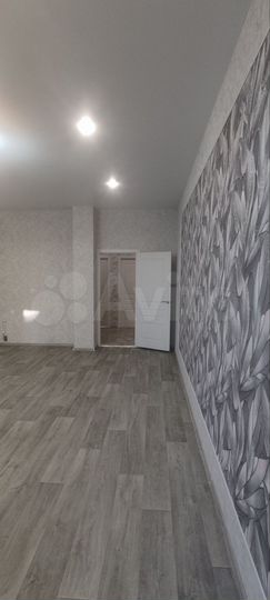 2-к. квартира, 76,1 м², 1/10 эт.