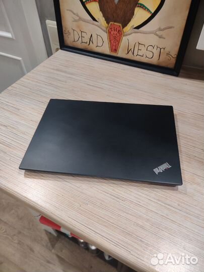 Thinkpad x390 i5-8365u/16gb