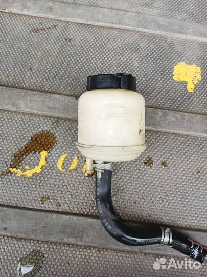 Бачок гидроусилителя Nissan Fuga Y50 PY50