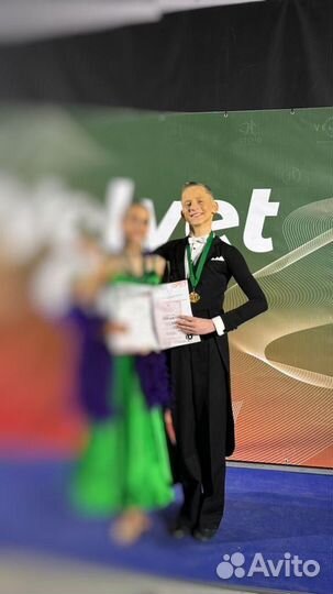 Бальный фрак