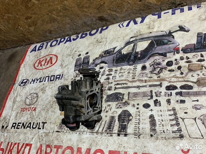 Дросельная заслонка Toyota Mark 2