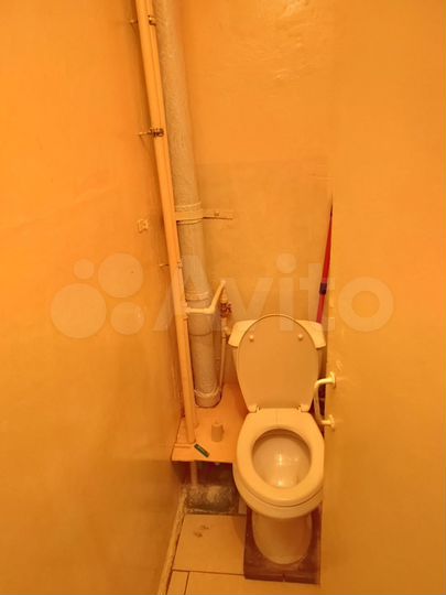 Комната 10 м² в 4-к., 4/5 эт.