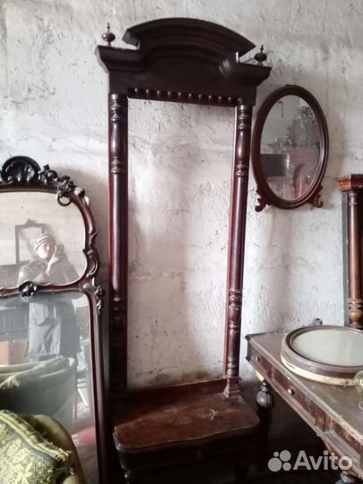 Зеркало старинное напольное