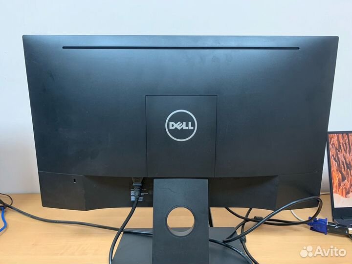 Монитор Dell 23 дюйма Full HD (Display Port, VGA)