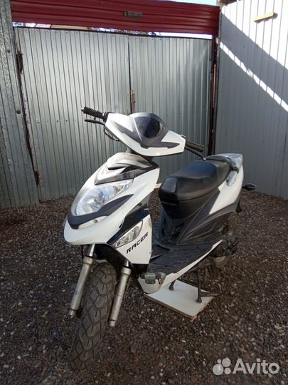 Продаю мопед