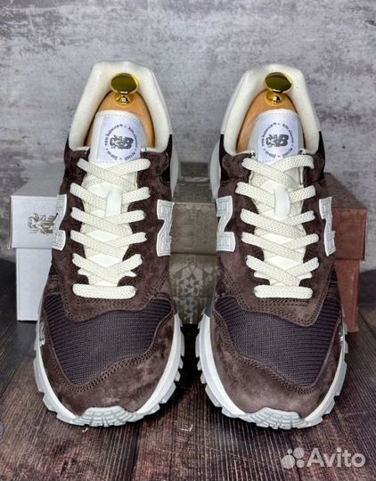 Нью Баланс 1300