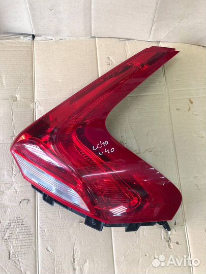 Фонарь задний правый Volvo V40