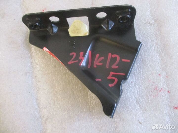 Усилитель переднего правого крыла Suzuki Ignis