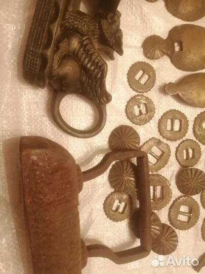 Утюги латунные круглые пуговицы старинные