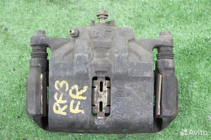 Суппорт передний правый Honda Accord CF4 F20B