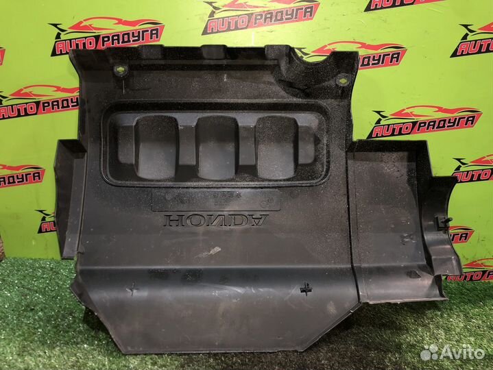 Пластиковая крышка на двс honda J30A