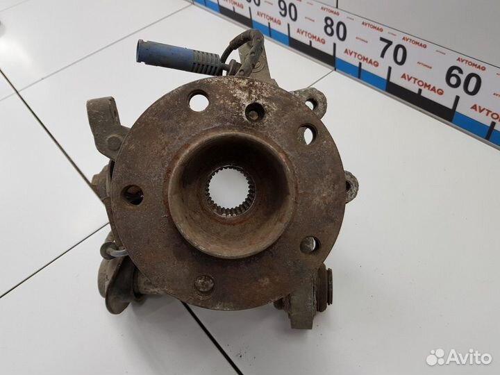 Кулак задний левый (BMW X5)