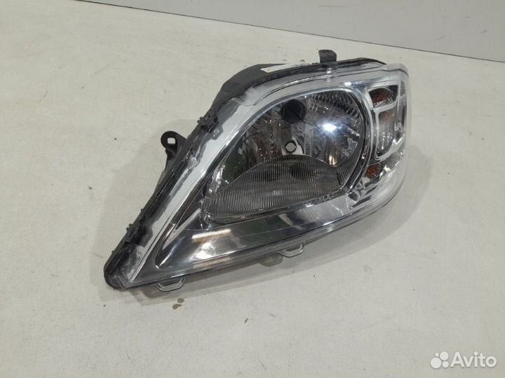 Фара левая LADA Largus 2011