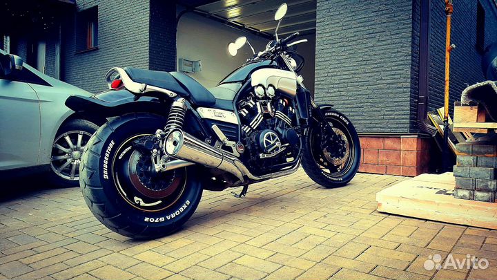 Yamaha vmax 1200