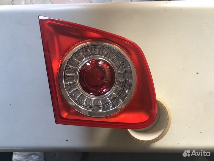 Фонарь задний левый на volkswagen jetta