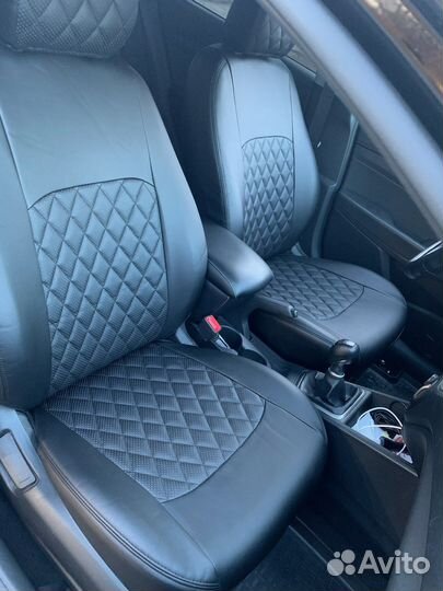 Авточехлы Nissan Tiida