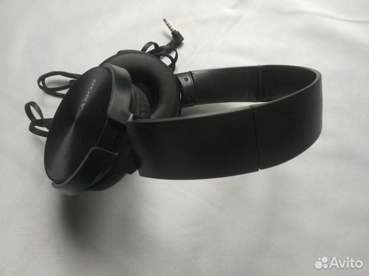 Наушники проводные накладные Sony