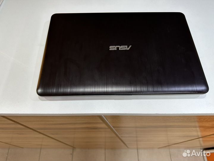 Asus D 540m