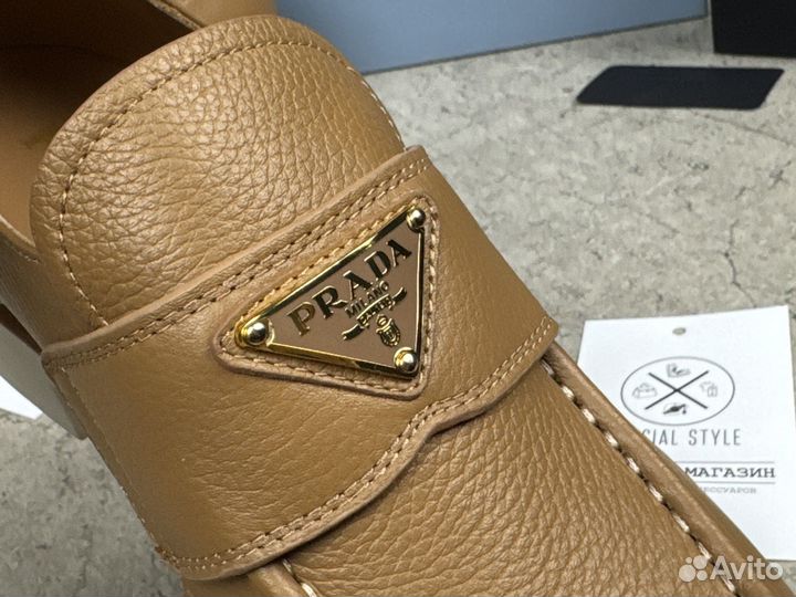 Лоферы Prada женские