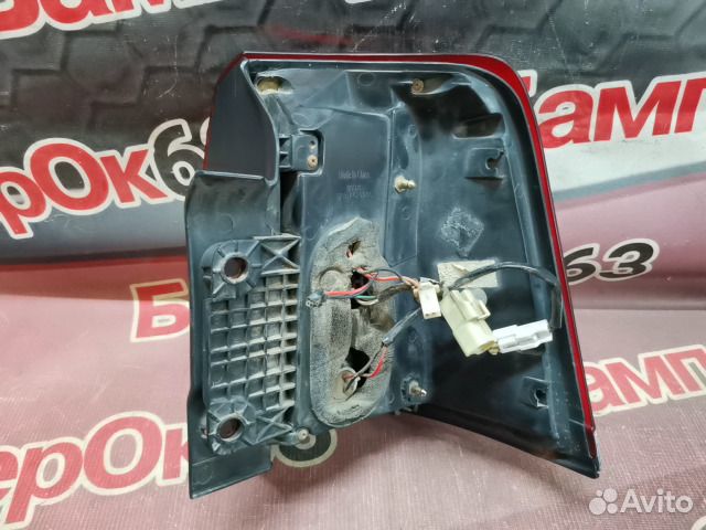 Фонарь задний левый Toyota Land Cruiser