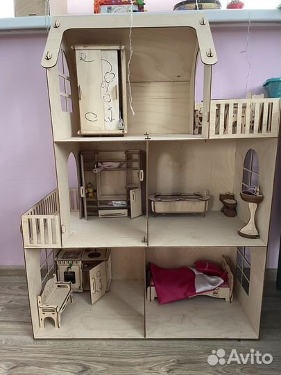 Домик кукольный