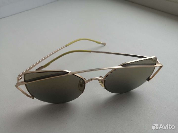 Очки солнцезащитные