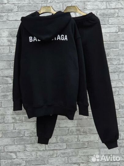 Спортивный костюм balenciaga