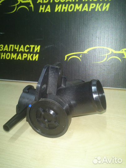 Фланец тройник Ниссан Теана