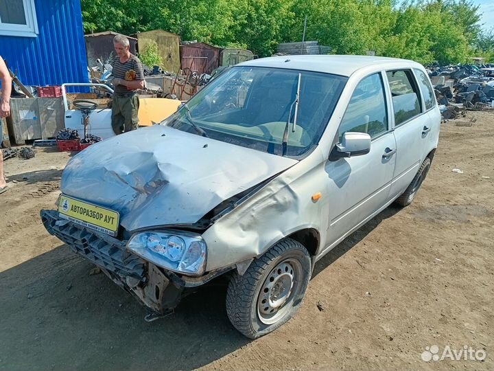 Заднее правое стекло калина универсал