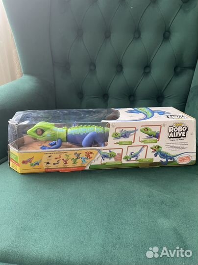 Игрушка ящерица Robo Alive