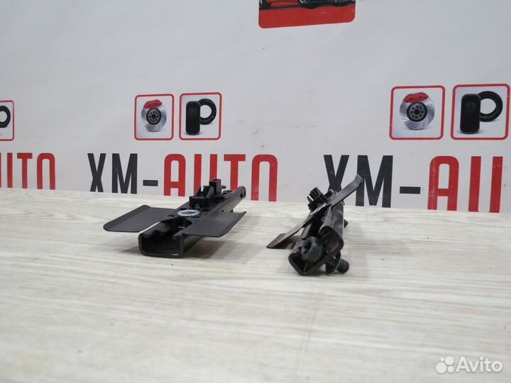 Механизм регулировки ремня Ford Focus 3