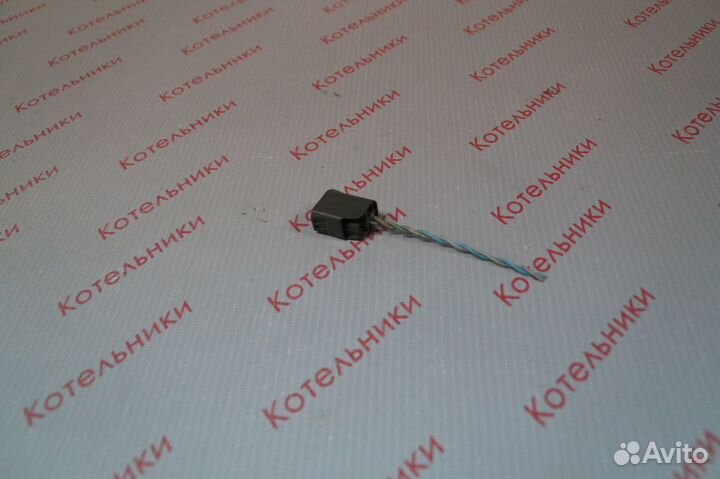 Nissan 32702-0M415 Разьем датчика скорости