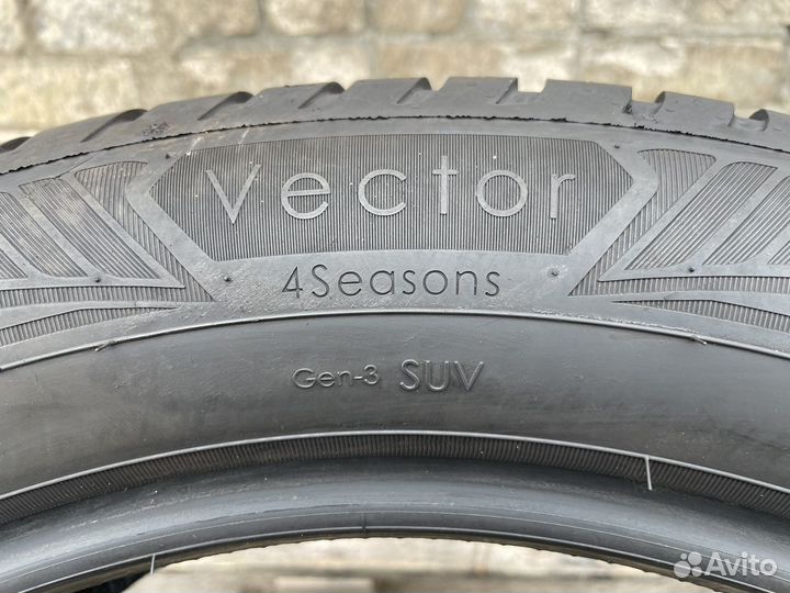 Goodyear Vector 4Seasons Gen-3 SUV 235/55 R19