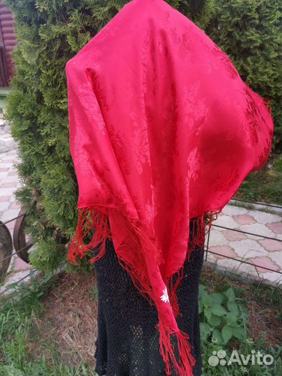 Шёлковый платок с кистями Эдельвейс