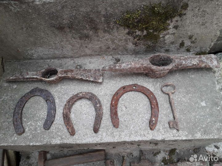 Топор, кирка