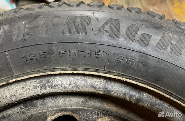 Goodyear Ultragrip Ice Arctic 195/65 R15 95T