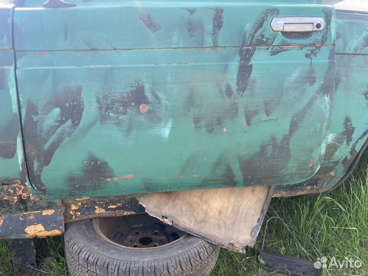 Дверь левая на LADA Niva 2121