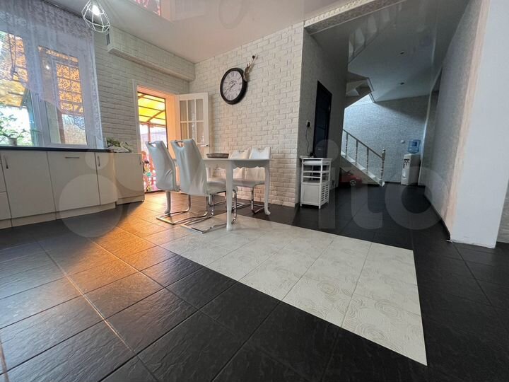 Коттедж 160 м² на участке 6,4 сот.