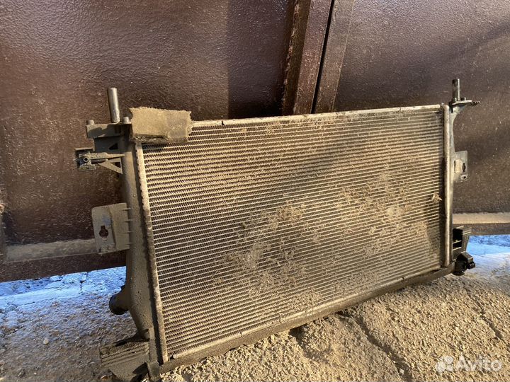 Радиатор охлаждения Ford Focus 3