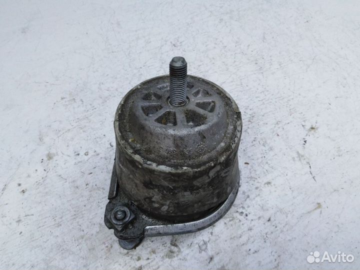 Подушка двигателя Порше