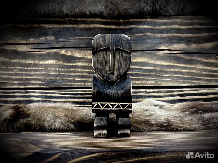 Деревянная статуэтка дух