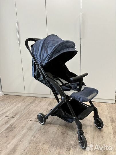 Прогулочная коляска трость babyton